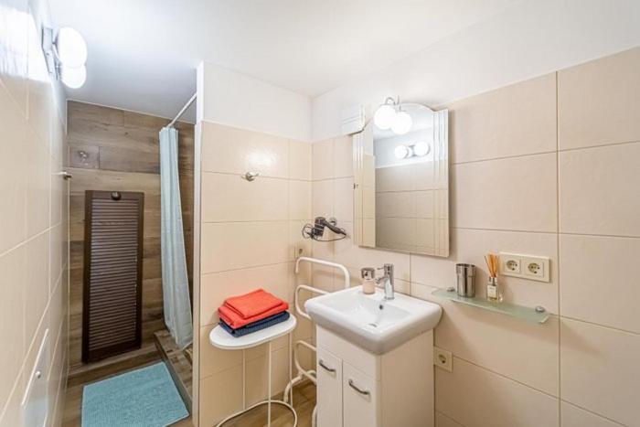 Old Town Apartment With A Separate Entrance Каунас Екстериор снимка
